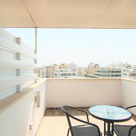 Phaedrus Living: Luxury Suite Nicosia 508 Extérieur photo