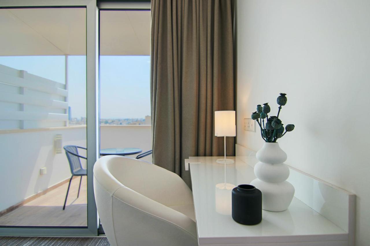 Phaedrus Living: Luxury Suite Nicosia 508 Extérieur photo