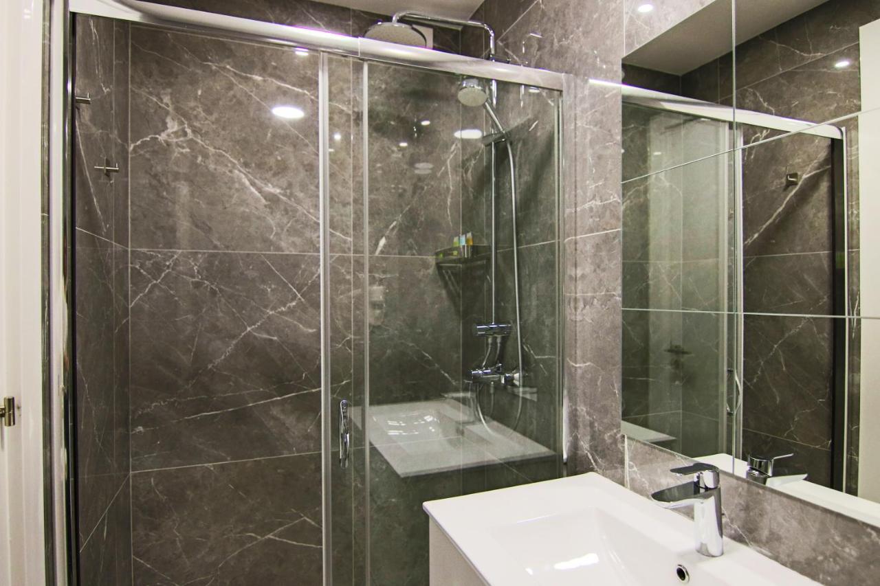 Phaedrus Living: Luxury Suite Nicosia 508 Extérieur photo